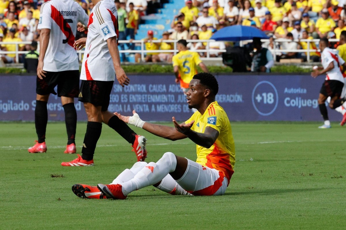 Colombia pierde a Jhon Durán para la 'final' ante Argentina. EFE